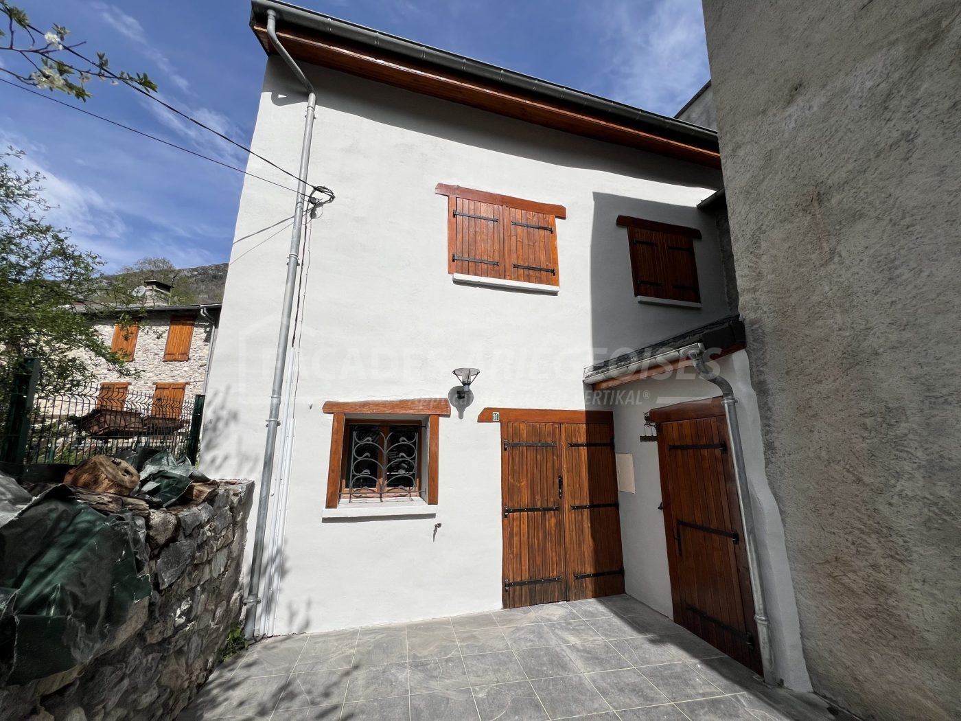Façade après passage des façadiers à Pamiers, rénovation effectuée - Façades Ariégeoises